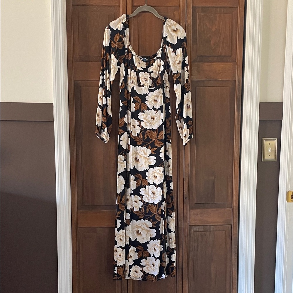 Old Navy Black and Cream Floral Long Sleeve Dress